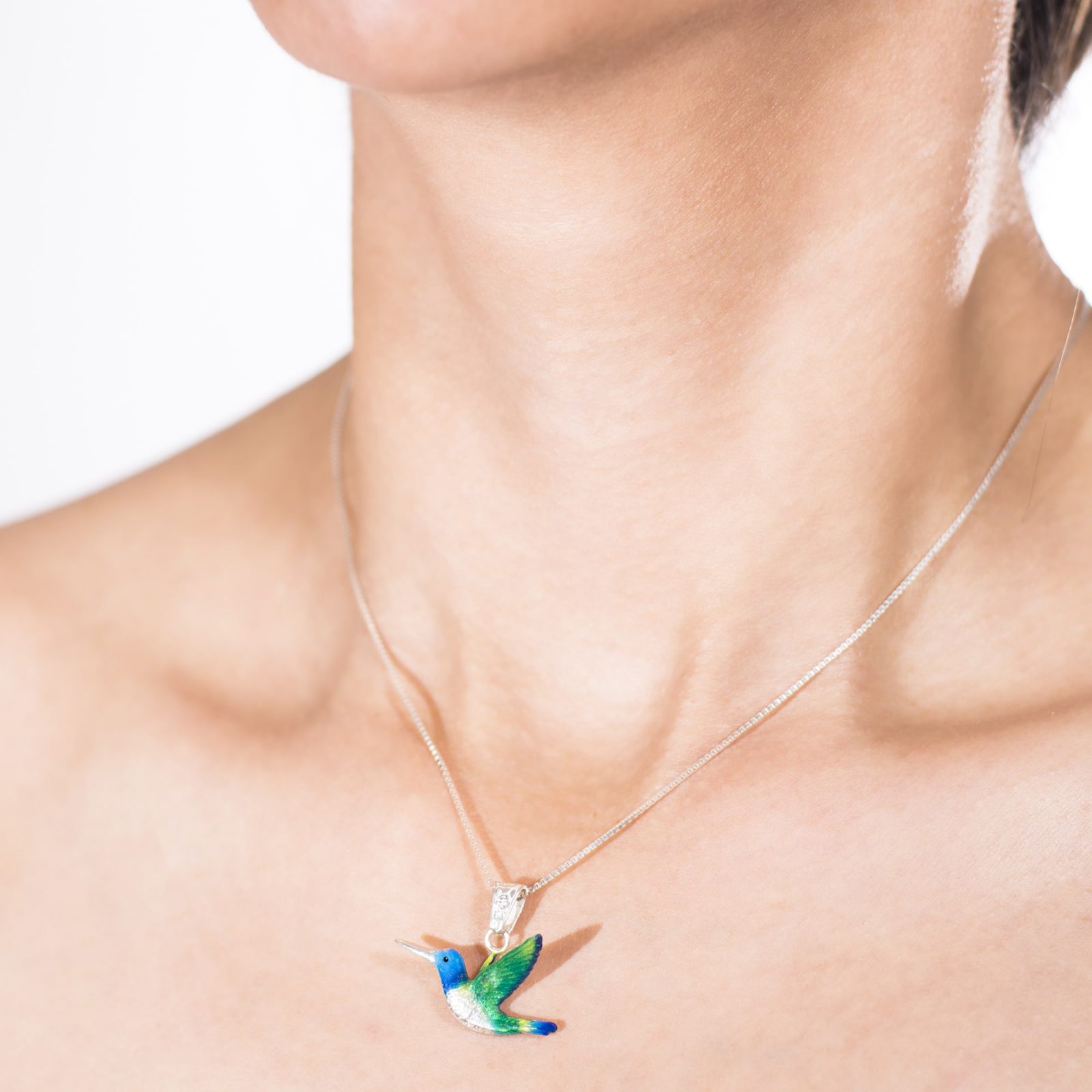 Collar colibri, cadena en plata, joyas elaboradas con plata ecologica eden joyas