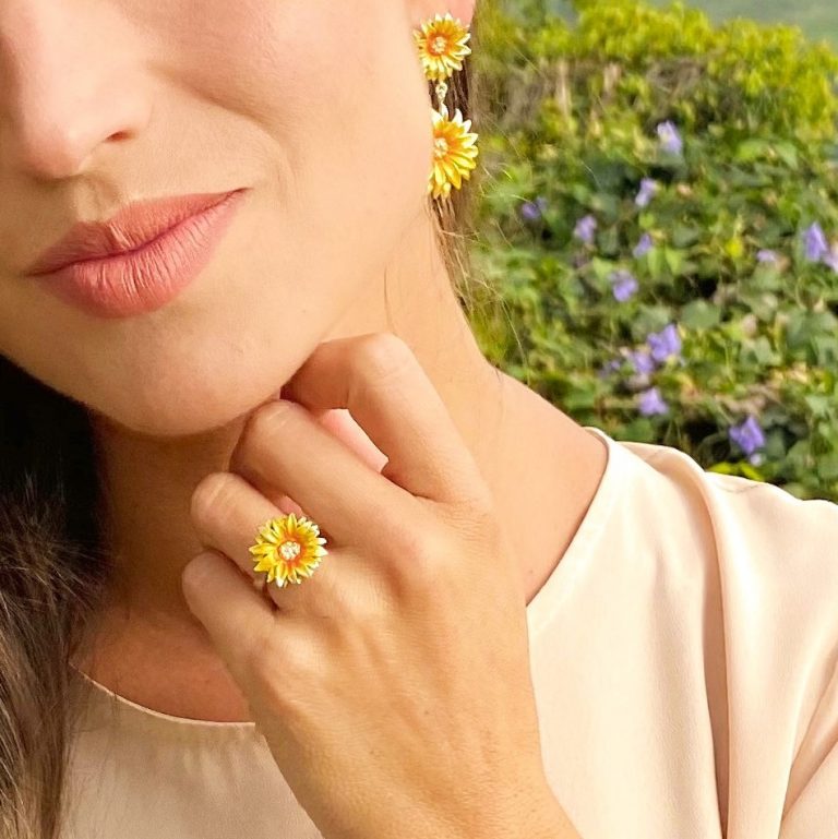 Colección de anillos y cadenas en plata encuentra dijes en plata, collares de plata en eden joyas